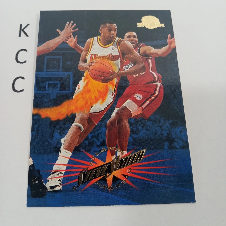 1995 Skybox Basketball #4 Steve Smith Atlanta Hawks - Image 1 of 2
