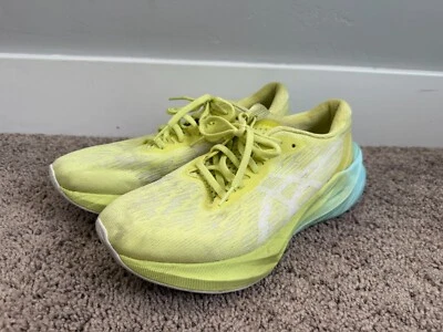 Asics Novablast 3 Shoes Women’s Size 9.5 Glow Yellow/White Running 1012B288 - Image 1 of 4