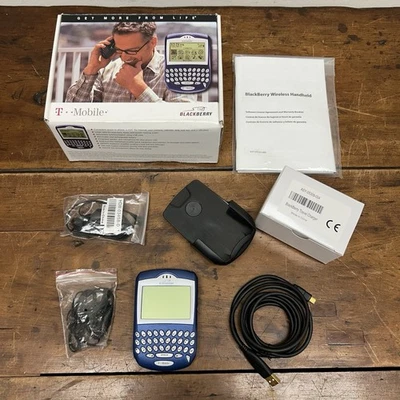 Vintage Blackberry 6230 Handheld Mobile Phone Kit 90s 00s - Image 1 of 4