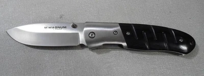 Boker Magnum Lockback || Mango negro tallado || 440A SS || 8" abierto Foto 1 de 4