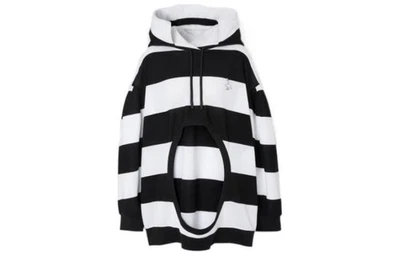 Sudadera con Capucha Burberry Patrón Cisne Detalle Hueco Foto 1 de 4