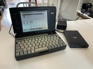 Portátil ultraportátil Zeos 386 con unidad de disquete + adaptador de corriente - 008-0025 - Imagen 1 de 14