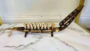 Kerala Schlangenboot handgeschnitzt Holz Messing Schiff Gefäß Indien 17" lang - Bild 1 von 5