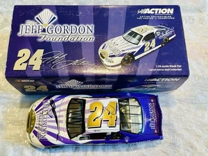 JEFF GORDON SIGNED 2001 FOUNDATION 1/24 NASCAR CAR!!!!! - Picture 1 of 5