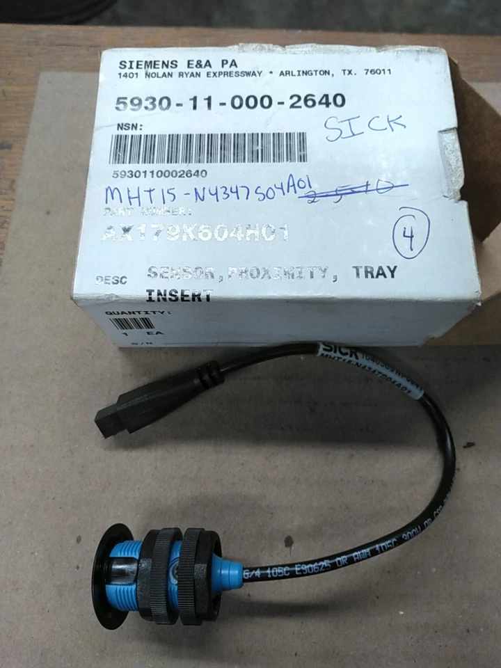 SICK AX179K604H01 Photoelectric Proximity Sensor 10-30 VDC - Image 1 of 1