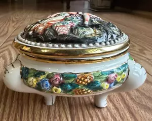 JOYERO VINTAGE CAPODIMONTE ITALIA CON PATAS PORCELANA TAPA BARATIJA 113/1366 - Imagen 1 de 6