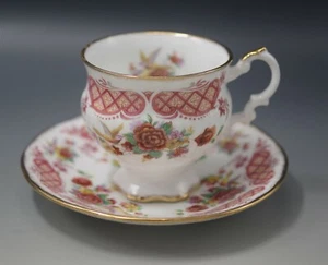 ELIZABETHAN BONE CHINA PATT DOVEDALE PINK TEACUP AND SAUCER SET ROSES BIRD - Picture 1 of 8