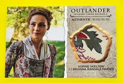 Outlander Season 4 Oversized Wardrobe OS-M26 Sophie Skelton as Brianna Randall - Image 1 of 4