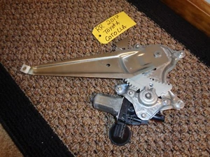 2014-2017 TOYOTA COROLLA RIGHT REAR DOOR WINDOW REGULATOR MOTOR  14 15 16 17 B62 - Foto 1 di 2