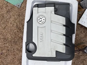 2010-2014 VOLKSWAGEN JETTA EXCEPT GLI ENGINE COVER 03L103925AM OEM - Picture 1 of 3
