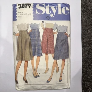 Style 3277 Pleat / Gore A-Line Skirt Vintage Sewing Pattern Size A (12-14-16-18) - Picture 1 of 6