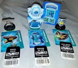 Activision Skylanders IMPERIO DE HIELO - LLUVIA DE YUNQUE - ESCUDO CIELO-HIERRO ¡con tarjetas!¡! - Imagen 1 de 3