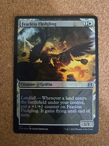 Fearless Fledgling - Showcase - Zendikar Rising -  MTG - Picture 1 of 2