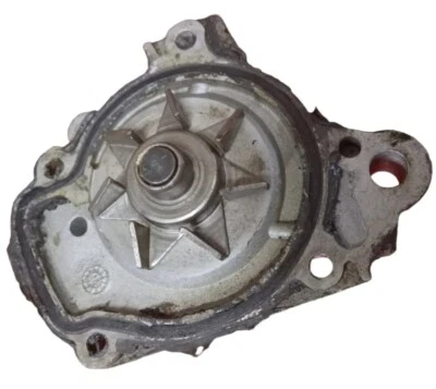 Водяной насос 1996-2000 1,6 л Honda Civic Del Sol D16Y7  - Изображение 1 из 4