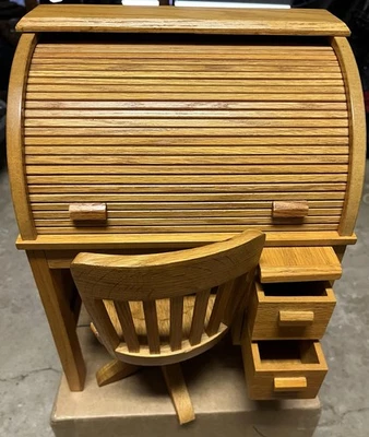 Retired American Girl Kit’s Rolltop Desk and Swivel Chair Kit in Great Condition - Image 1 of 4