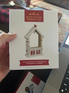 2022 Hallmark Andenken Countdown bis Weihnachten KOC ORNAMENT AUFHÄNGER NEU IM KARTON - Bild 1 von 3