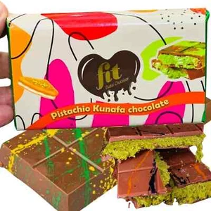 Authentic Dubai Delight: Inspired by traditional oriental flavors, this chocolat - Picture 1 of 2