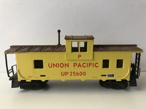 Athearn Union Pacific Caboose UP 25600 HO Scale - Picture 1 of 6