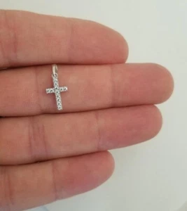 Cruz pequeña de oro blanco macizo real de 14k con piedra circonita blanca - Imagen 1 de 7