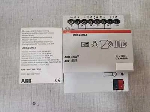 ABB UD/S 2.300.2 Universal Dim Actuator 2CDG 110 074 R0011 - Picture 1 of 4