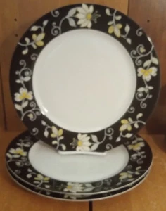 Andrea by Sadek Vera Bradley YELLOW BIRD Dinner plate set of 3, 10 3/4", EUC - Picture 1 of 9