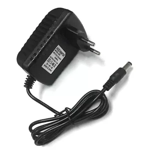 ALIMENTATORE 24V 2A CARICABATTERIE CARICATORE SPINA ITALIANA - Foto 1 di 3