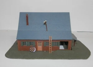N Scale Detailed Log Cabin - 4.75" x 3.25" - Picture 1 of 5