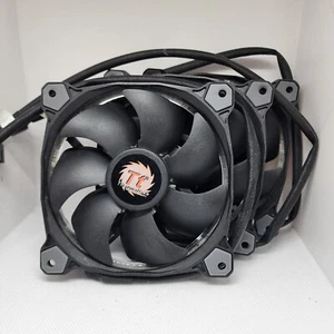 (3 Stück) Thermaltake TT-1225 120 mm LED Gehäuselüfter Produktbündel - Bild 1 von 2