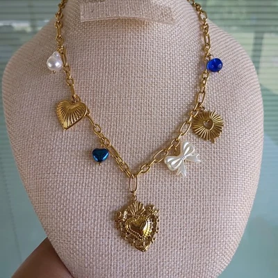 18K Gold Plated Stainless Steel Charm Necklace Ornate Sacred Heart Medallion - Image 1 of 4