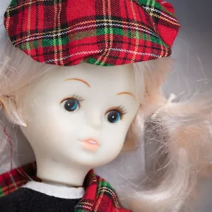 De colección Uneeda Miss Escocia amiga de tierras extranjeras 70790 - Imagen 1 de 12