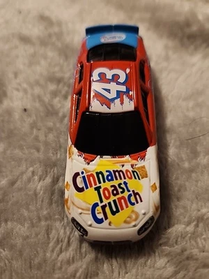 NASCAR #43 2008 Cinnamon Toast Crunch Bobby Labonte coche diecast promoción 1:64 Foto 1 de 4