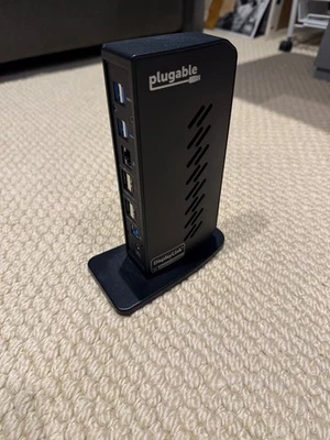 Pluggable DisplayLink 4K Docking Station Plug and Display - UD-6950Z Used  - Image 1 of 4