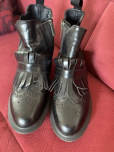 Dr. Martens Boots Tina Schwarz Gr. 38 Sehr Guter Zustand - Bild 1 von 4