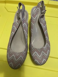 Vionic Damen-Slingpumps Größe 10 Chevron-Muster beige/taupe/pink - Bild 1 von 9