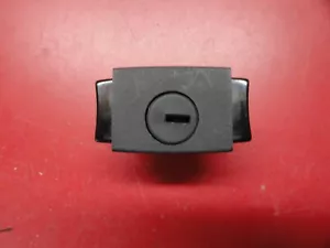 1992 1993 Corvette Dash Glove Box Latch Button, GM C41270-7** - Foto 1 di 3