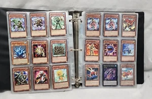Yu-Gi-Oh! COLLECTION LOT over 500 has some HOLOGRAPHIC CARDS - Picture 1 of 16