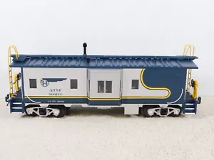 MTH 20-91764 Santa Fe Blue Bonnet Bay Window caboose - Picture 1 of 7