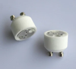 2 Stück Sockel Adapter GU10 auf MR16 / GU5.3 /G4 für LED Leucht DHL - Bild 1 von 3