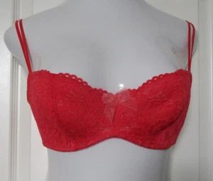 b.tempt'd by Walcoal Ciao Bella Underwire Bra size 32C Style 953144 Red (615) - Picture 1 of 1