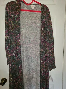 LuLaRoe Small weiß & pink Aztekenmuster schwarzer Hintergrund Sarah Staubtuch Pullover neu mit Etikett - Bild 1 von 1