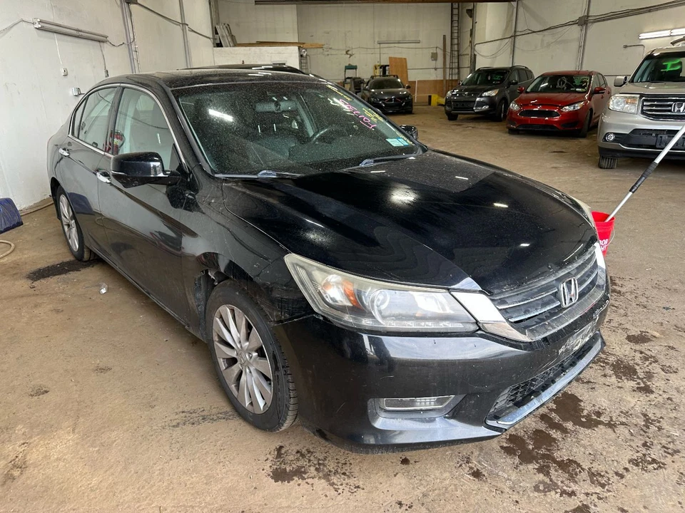 Used Automatic Transmission Assembly fits: 2013 Honda Accord AT 3.5 Grade B - Image 1 of 4