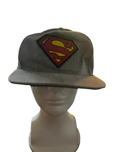 DC Comics Superman Logo Druckknopflasche BALLKAPPE Mütze H&M Größe 8-12 Jugendliche - Bild 1 von 5
