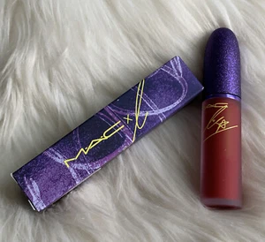 MAC Powder Kiss Liquid LipColour / Lipgloss HAUTE PANTS 0.17oz/5ml Full Size NIB - Picture 1 of 4