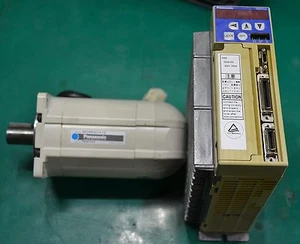 Unidad Panasonic MSD083A1XXS / MOTOR MSM08A1E - Imagen 1 de 3