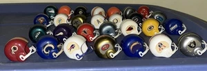 Vintage Lot 28 NFL Mini Gumball Football Helme Sammlung - Bild 1 von 7