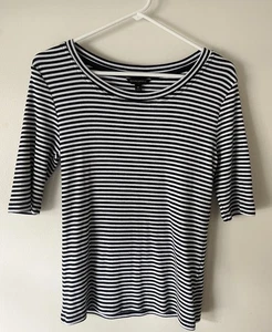 Banana Republic gestreiftes Stricktop. U-Ausschnitt marine/weiß neu ohne Etikett med. - Bild 1 von 3