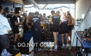 WILLIAMS FW12C RICCARDO PATRESE BRAZILIAN GRAND PRIX 1989 F1 35MM SLIDE GARAGE - Picture 1 of 2