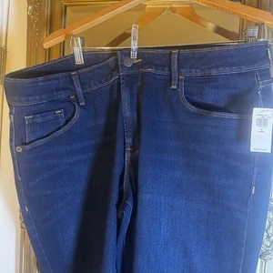 Old Navy Power Slim Straight Jeans 16 Long Dark Wash Mid Rise Stretch NWT - Picture 1 of 10