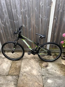 GIANT Revel 4 Mountain Bike 26" – Front Suspension – Excellent Condition - Picture 1 of 5