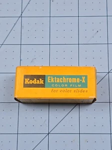 Kodak Ektachrome-X für Farbdias Ablaufdatum Sep 1965 EX127 Tageslicht- oder Blaublitz - Bild 1 von 4